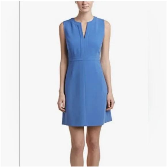 Diane Von Furstenberg Dresses & Skirts - Diane von Furstenberg | Blue Fleur Split Neck Dress Size 2